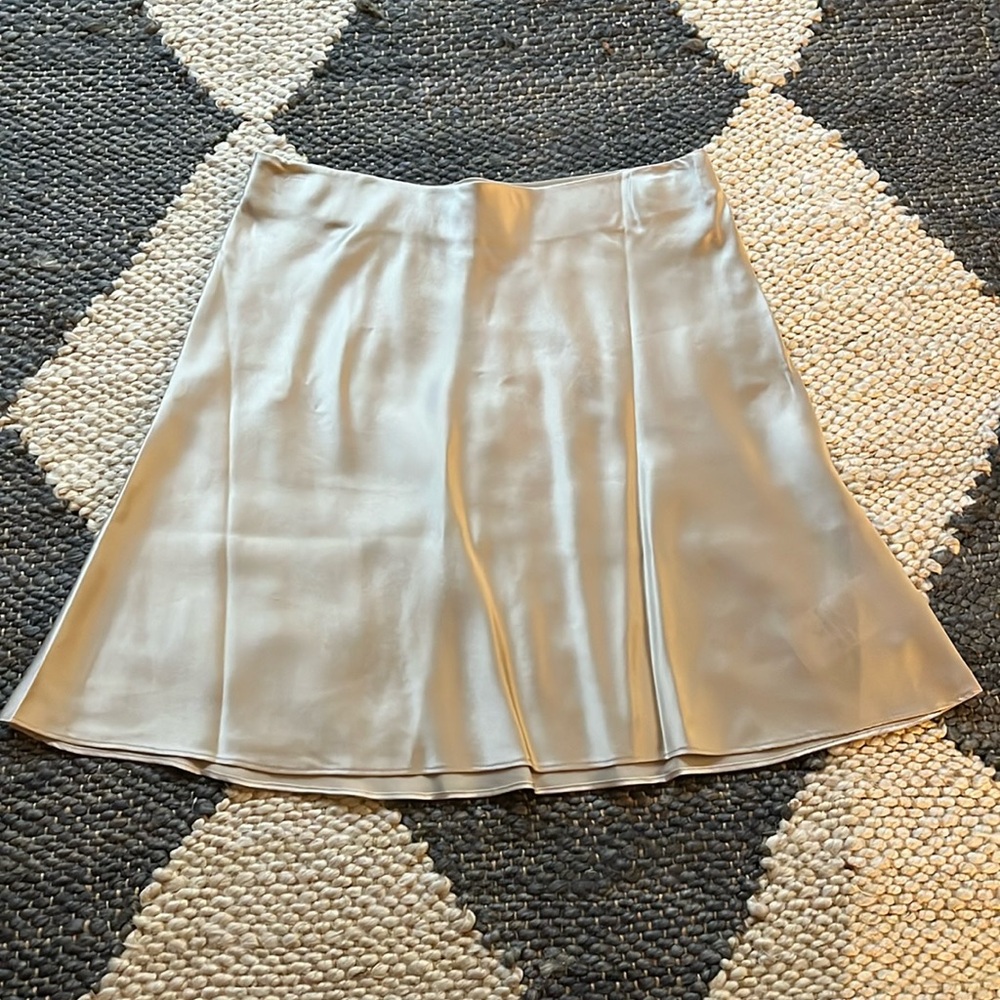 VEUC Quince silk skirt cream